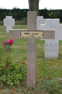 Le Cateau Military Cemetery - Kusomyk, Alexander